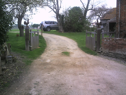 Weir Farm Entrance3